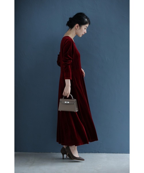 cawaii ワンピース しっとり上質な艶めきベロアロングワンピース