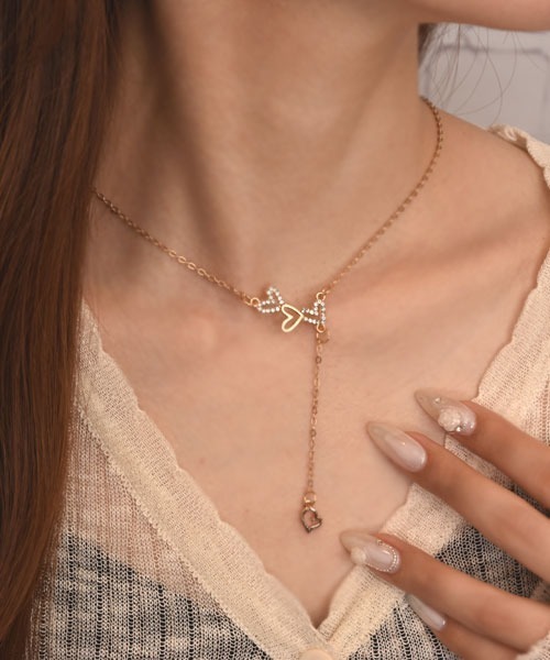 ムーンストーンゆらゆらチャーム付きネックレス ムーンストーンゆらゆらチャーム付きネックレス