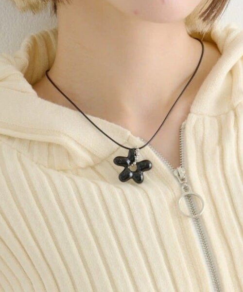 18KWG フラワーモチーフネックレス w closet（ダブルクローゼット） ネックレス フラワーモチーフ