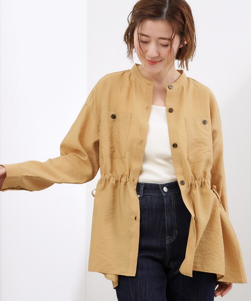 新品　タグつきa.v.v 　ギャザー　サファリ シャツ　茶色　Mサイズ 新品 タグつきa.v.v ギャザー サファリ シャツ 茶色 Mサイズの通販 by