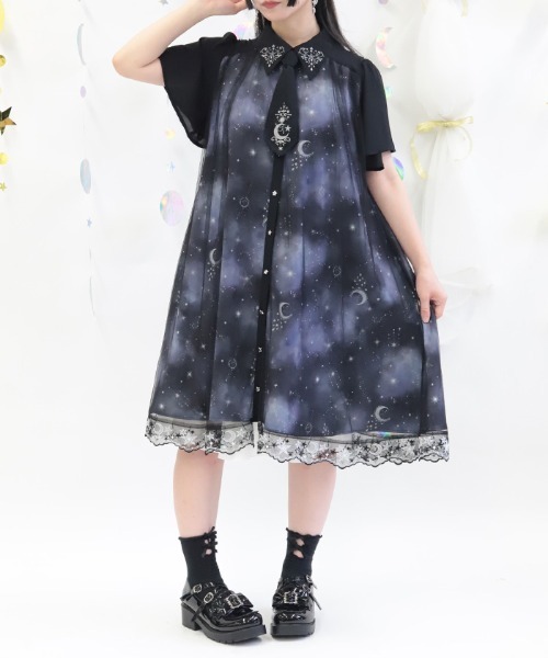 axes femme（アクシーズ ファム） ワンピース 半袖 ルミナスムーン柄 