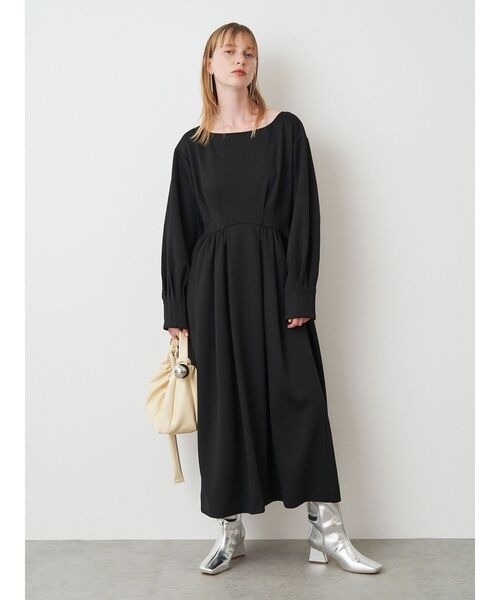 DVF ドレープ黒タイトワンピース ストレッチジャージー 袖なし 胸元レース刺繍 長袖裾ファー 膝丈タイトドレスワンピース 黒
