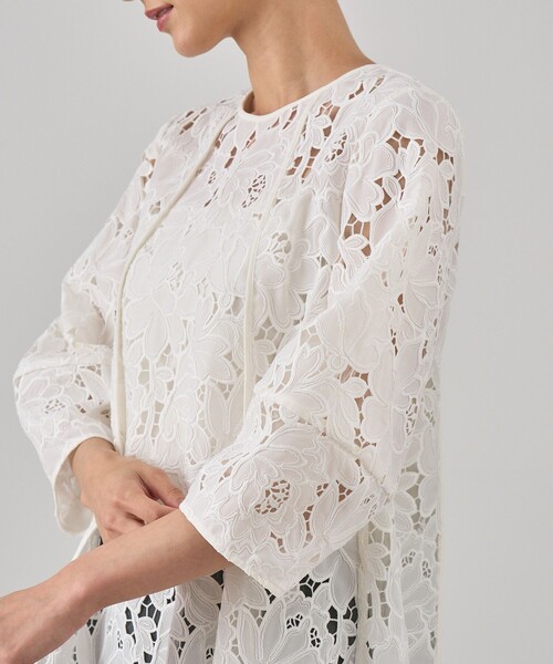 美品★アナイ★フラワーレースブラウス　オフホワイト ANAYI（アナイ） ブラウス シャツ フラワー刺繍フレアブラウス
