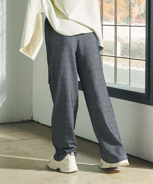 DURAS（デュラス） パンツ ダブルジャカード総柄パンツ レディース