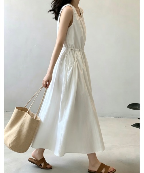 Aelina ワンピース Uネックドローストリングノースリーブワンピース
