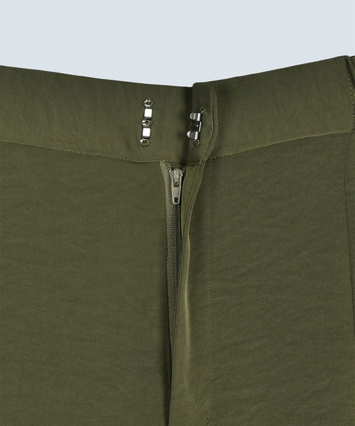 ワイドパンツ カーゴパンツ 「OMMO(オーエムエムオー)」DLAPE TUCK PT
