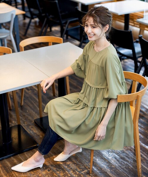 MIDIUMISOLID ティアードボリュームシャツ　チュニック　ブラウス MIDIUMISOLID for Ladies ハイネックギャザーブラウス