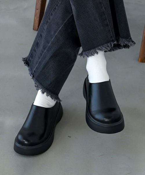 AmiAmi（アミアミ） スリッポン ラウンドトゥスライドローファー