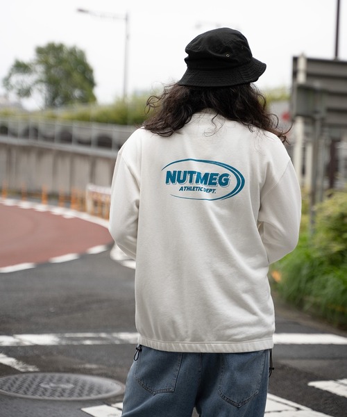 ナツメ セール】NUTMEG別注 サイドスリットロゴスウェット（スウェット