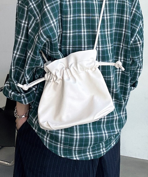 UNDERSTATEMENTs ショルダーバッグ 「ユニセックス」巾着