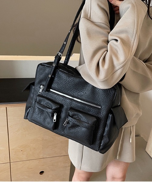 lilful ショルダーバッグ バッグ 「A4収納可能！」マルチポケット