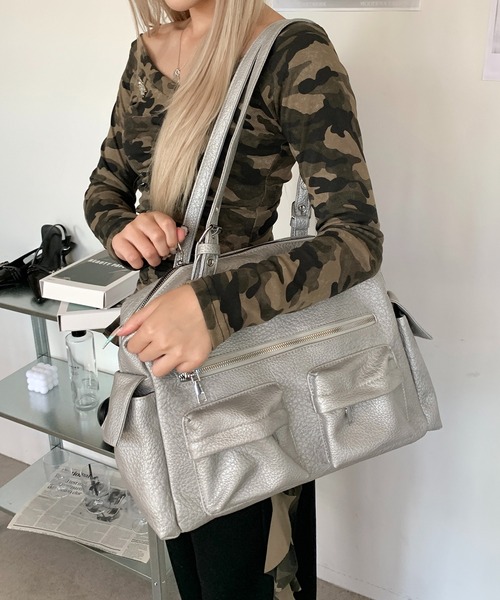 lilful ショルダーバッグ バッグ 「A4収納可能！」マルチポケット