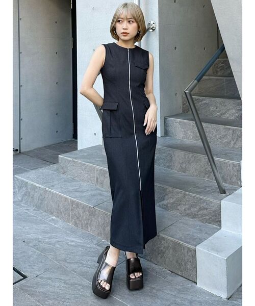 新品タグ付き　ルネ　フロントジップワンピース　ジレ　裾　黒　日本製　36 ワンピース フロントジップデザインナイロンワンピース