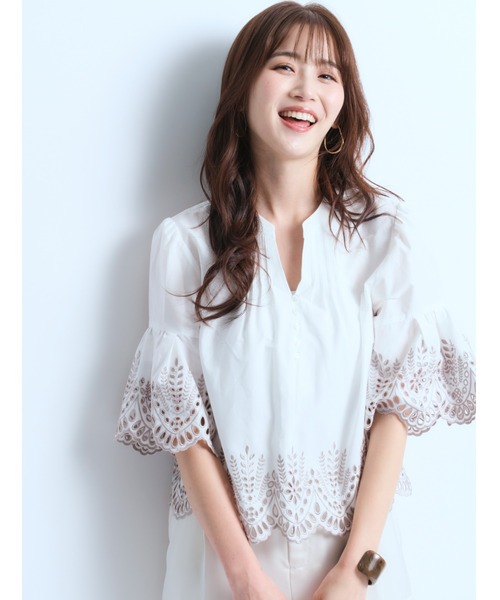 新品未使用✨ ジャスグリッティ フリル シアー シフォン 半袖ブラウス 白 JUSGLITTY（ジャスグリッティー） 半袖ブラウス 2 ホワイト レディース