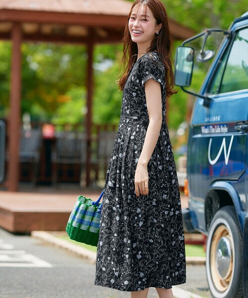 Tiaclasse シャツワンピース リーフフラワー柄ワンピース : ZOZOTOWN