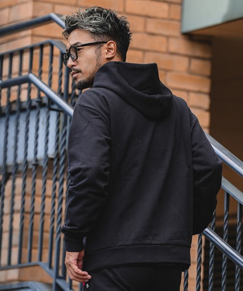 AGM 黒パーカー 33_1743f335-a6e3-4692-8731-