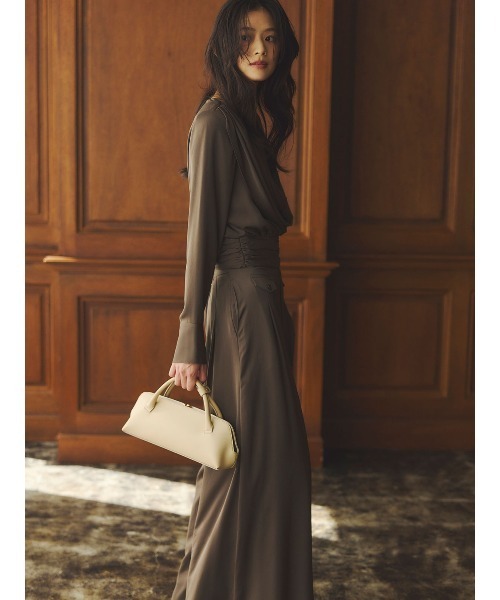 anuans（アニュアンス） ブラウス シャツ パウダーサテンドレープ