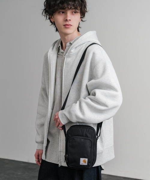ショルダーバッグ Carhartt カーハート Crossbody Zip Bag 縦型クロスボディバッグ/ワンポイントロゴ斜め掛けショルダーバッグ