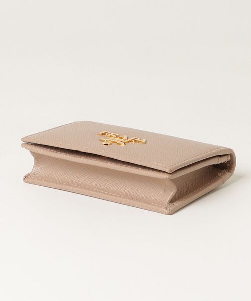 美品PRADA プラダMM268 サフィアーノ カード ケース　ベージュ PRADA（プラダ） サフィアーノ カードケース - ベージュ レディース