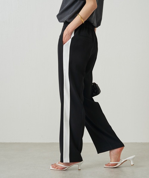 「LOUNGEDRESS」 スラックス SMALL オフホワイト レディースの画像