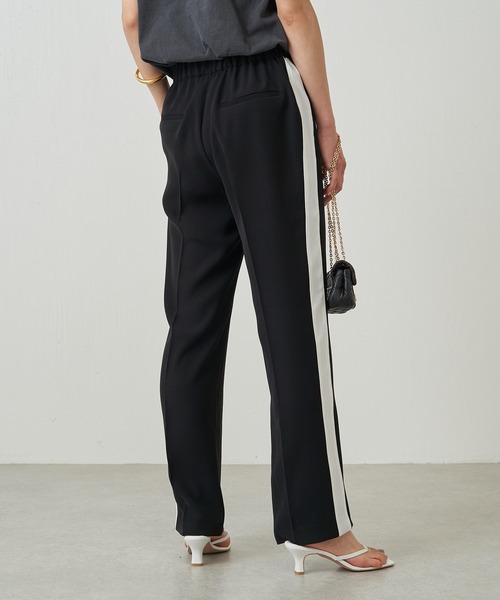 「LOUNGEDRESS」 スラックス SMALL オフホワイト レディースの画像