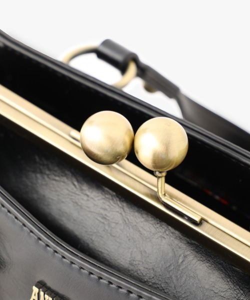 アナスイ　ショルダーバック　レザー　黒　金色具 ANNA SUI アナスイ ショルダーバッグ レザー 黒 ブラック ゴールド金具
