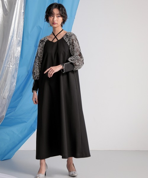 Callarus　刺繍入りブラックパーティードレス Callarus ドレス 「Callarus」袖刺繍使いチョーカーデザインロング丈