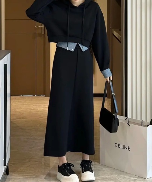 Sally Lunn セットアップ ショート丈フーディー＋スカートセットアップ