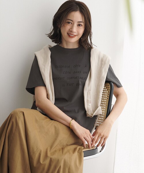 新品タグ付き【23区】デザインTシャツ グレー系　38 23区（ニジュウサンク） tシャツ 半袖 リラクシーシルエット