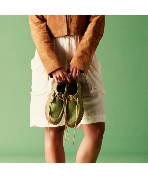 Clarksクラークストーヒルビー未使用　アップルスウェード Clarks（クラークス） デッキシューズ モカシン Torhill Bee