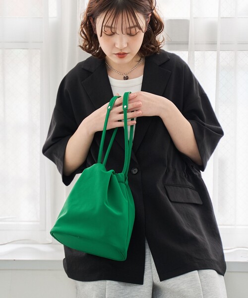 極美品 コールハーン 2way ショルダーバッグ 巾着 レザー グランドシリーズ 極美品 コールハーン 2way ショルダーバッグ 巾着 レザー グランド