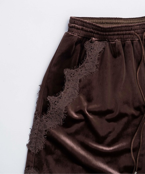 MAISON SPECIAL（メゾンスペシャル） パンツ Hem Lace Velour Shorts