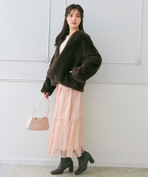 Feroux(フェルゥ) セットアップ ニット×ティアードレース スカート Feroux(フェルゥ) セットアップ ニット×ティアードレース スカート