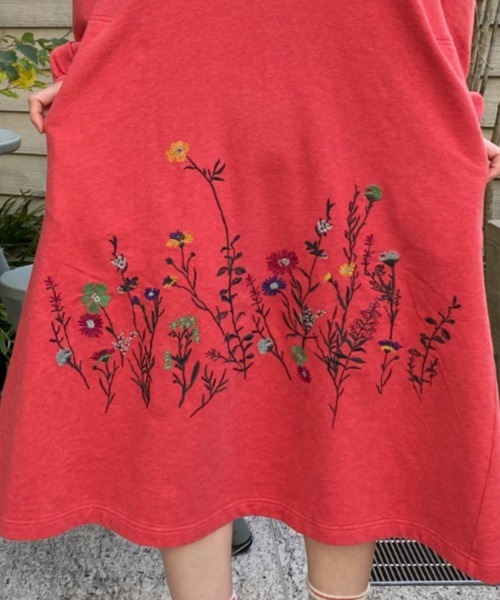 SUPER HAKKA（スーパーハッカ） ワンピース シーナリーフラワー刺繍裏