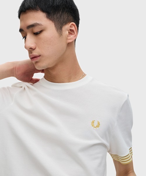 送料関税込♪Fred Perry/Striped Cuff T-Shirt Fred Perry - Striped Cuff T-Shirt M7707 black R88, 49,00 €