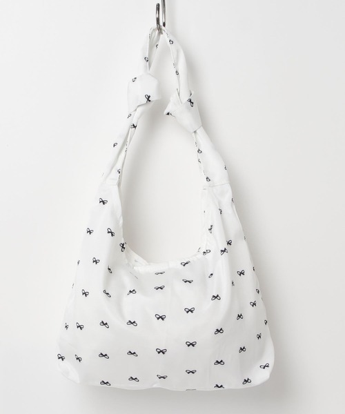 Urban Outfitters☆ エレガントリボン・ショルダーバッグ Urban Outfitters☆ エレガントリボン・ショルダーバッグ