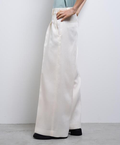LANVIN en Bleu ワイドパンツ パンツ シルキーダブルクロスストレート