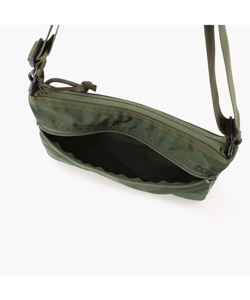 ブリーフィング　ショルダーバッグ　新品同様　定価27,800円 FLAT SHOULDER（Sサイズ）（ショルダーバッグ）｜BRIEFING