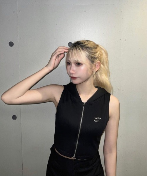 KsG パーカー ノースリーブショート丈ジップアップパーカー