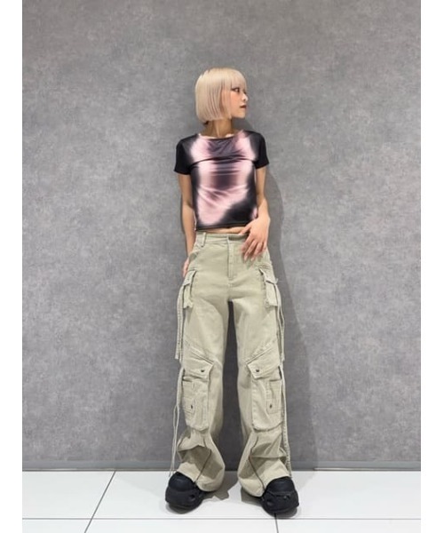ベージュ カーゴパンツ　laguagem LAGUA GEM（ラグアジェム）の「POINT COLOR カーゴパンツ