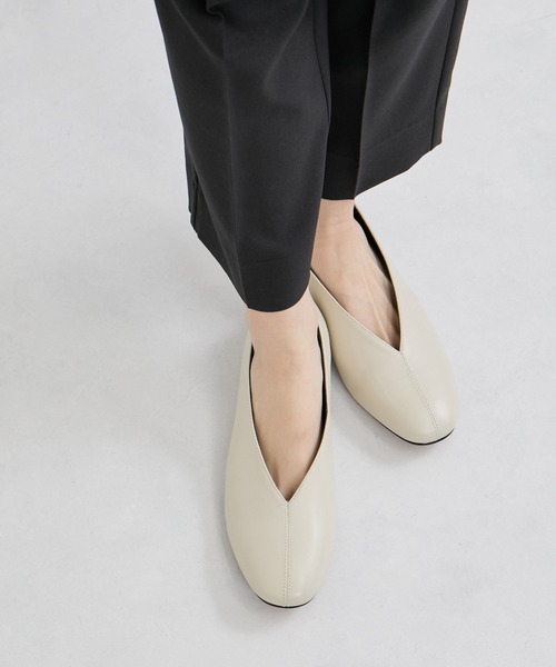 REMME レメ 甲深フラットシューズ 白 ホワイト REMME（レメ） パンプス 「REMME/レメ」SHEEP LEATHERフラットシューズ