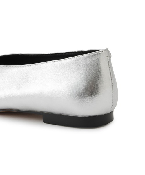 【新品未使用】 REMME レメ⭐︎フラットシューズ シルバー REMME（レメ） パンプス 「REMME/レメ」SHEEP LEATHERフラットシューズ