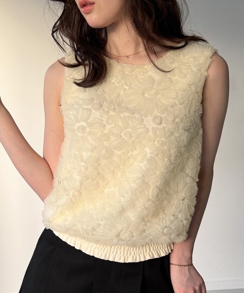 JUNOAH（ジュノア） tシャツ フラワーモチーフチュールノースリーブ