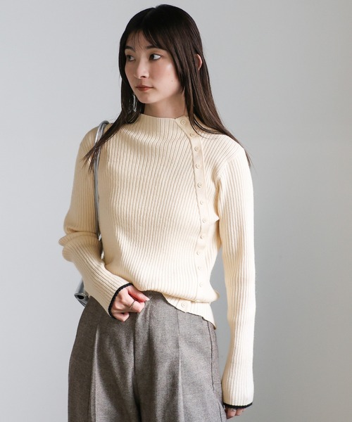 select MOCA（セレクトモカ） tシャツ サイドボタンデザイントップス