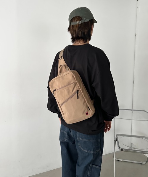 real design ウエストポーチ 「A4サイズ対応」ボディバッグ/ワン