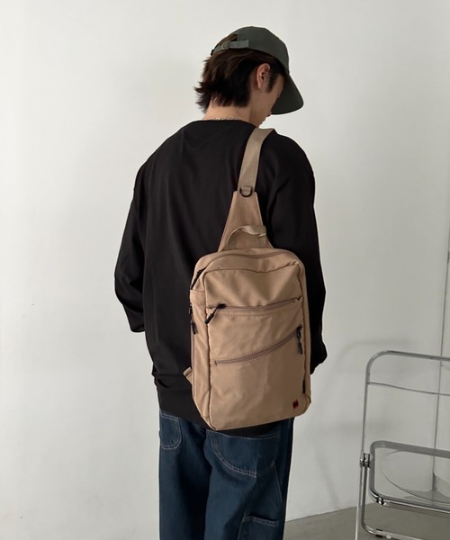 real design ウエストポーチ 「A4サイズ対応」ボディバッグ/ワン