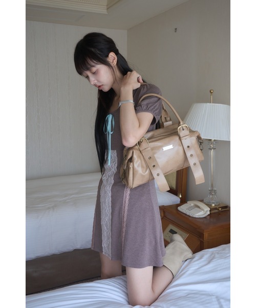 smyeon ベルトデザインハンドバッグ　ダークブラウン Smyeon ハンドバッグ Belt detail handbag/ベルトデザインハンドバッグ