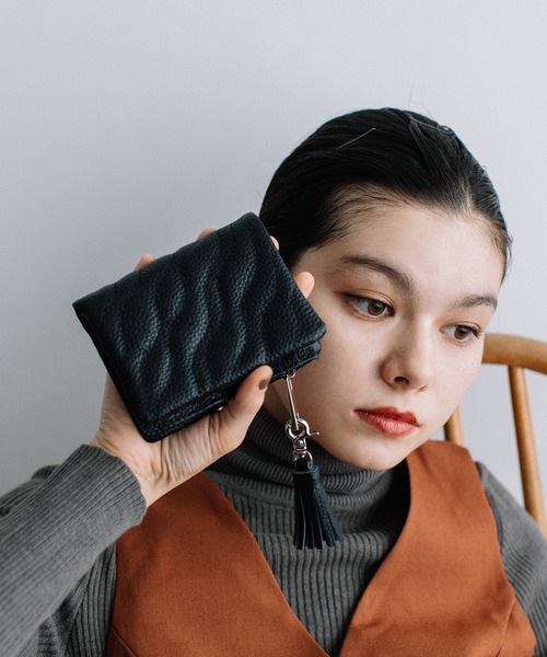 Beau're（ヴュレ） 財布 BEAURE カウレザー タッセル付き ウエーブ