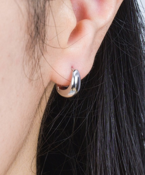 Tom Wood トムウッド アイスフープラージ ピアス シルバー TOM WOOD ピアス 「TOMWOOD/トムウッド」Ice Huggie シルバー