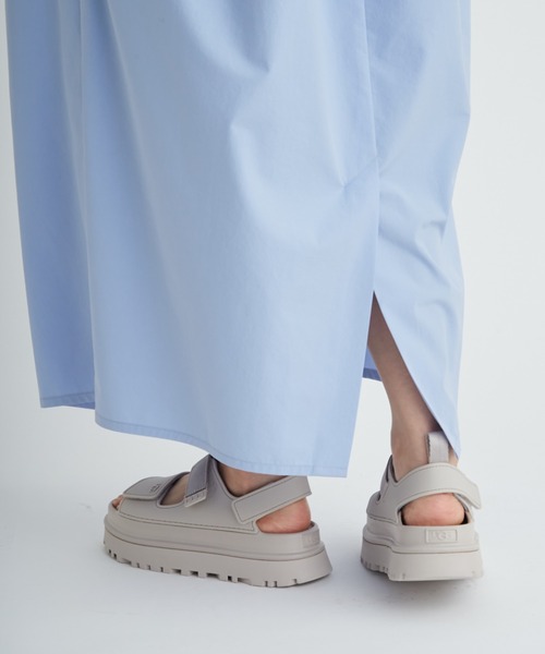 「UGG」 フラットサンダル 23cm ライトグレー レディースの画像
